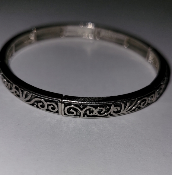 Filigree Design Stretch Bracelet - Picture 1 of 5